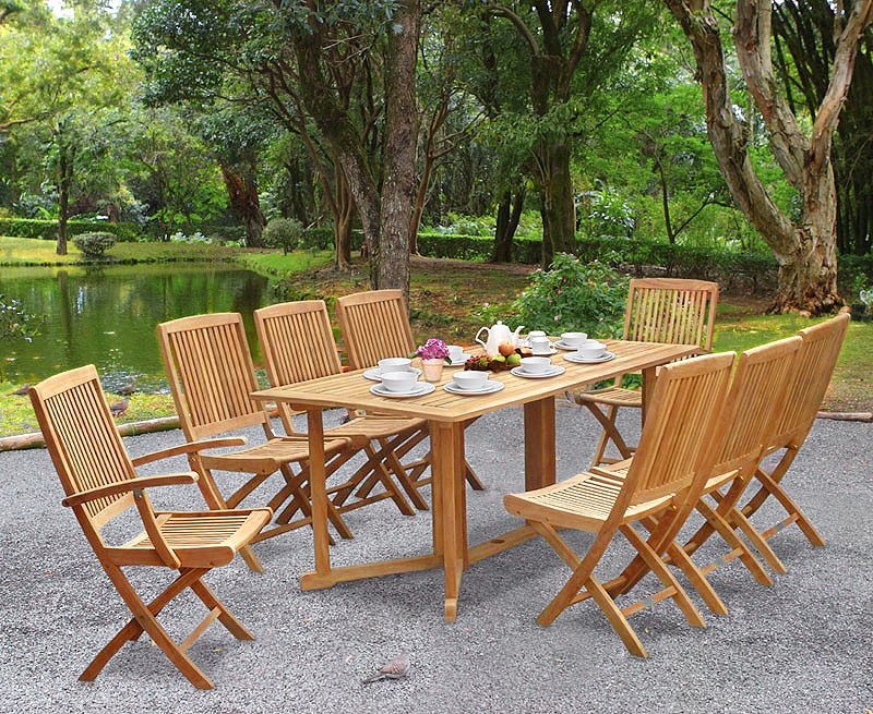 Gateleg table deals with chairs inside